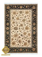 فرش کرم طرح دست‌ باف