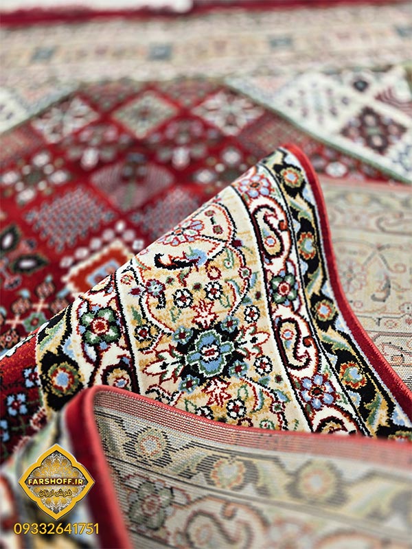 فرش خشتی قرمز