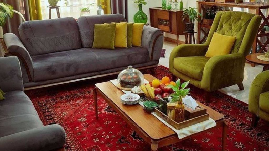 مبل سبز و فرش لاکی