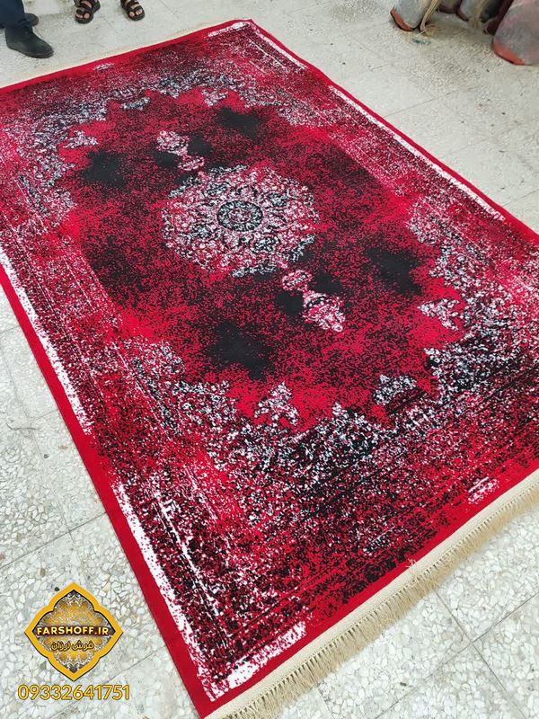 فرش آراد قرمز