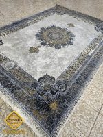 فرش وینتیج کرمی